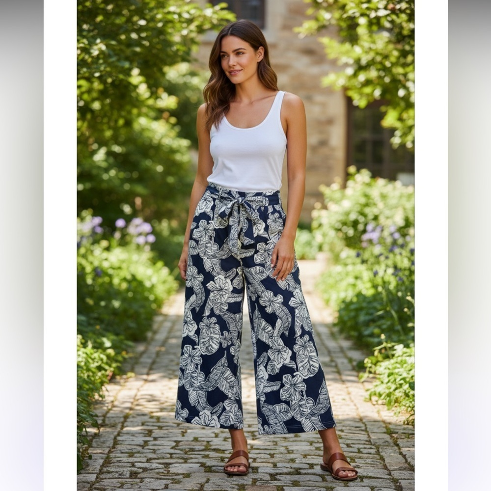 Melloday NWT blue and white tropical floral wide leg pull on pants with belt